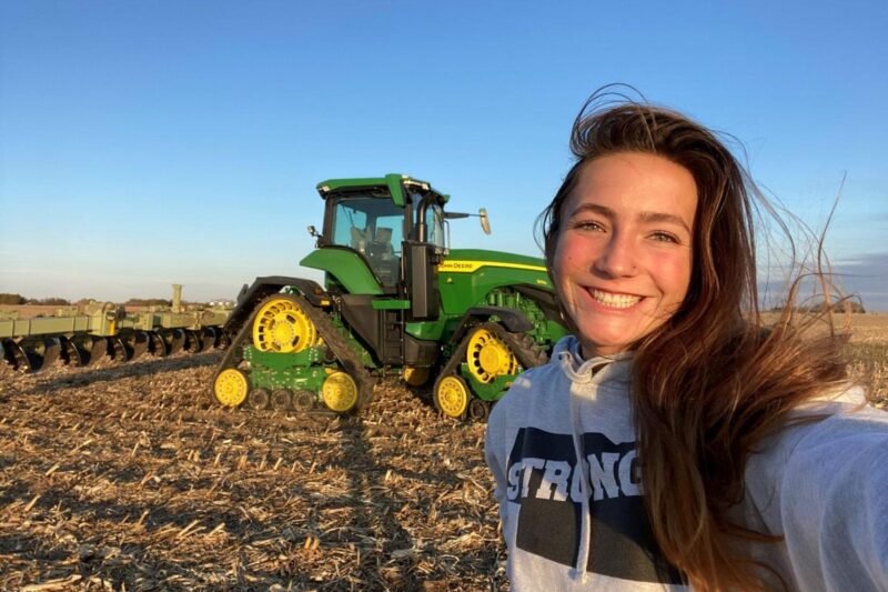 Laura Farms Net Worth, Biography, Birthday, Height & Career