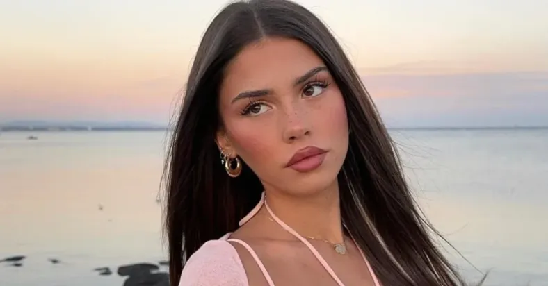 Leah Halton pictures