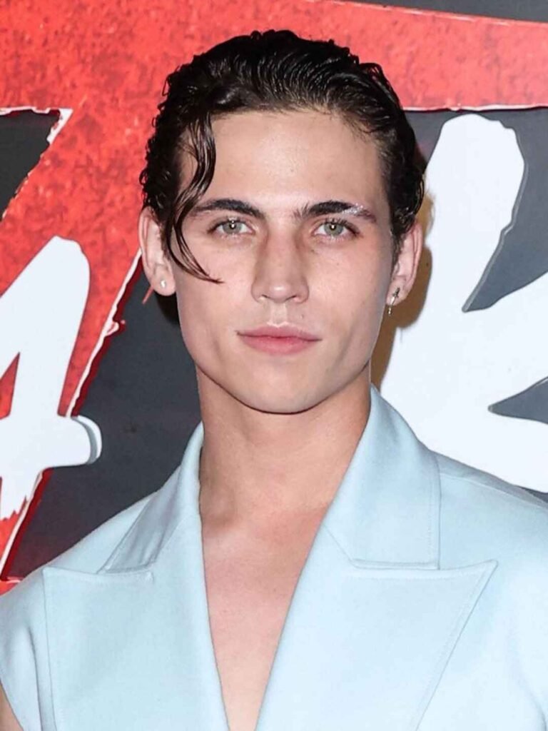 Tanner Buchanan pictures