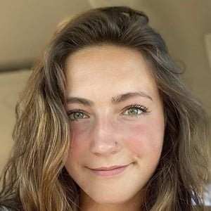 laura farms net worth