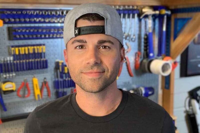 Mark Rober Net Worth, Wiki, Wife, Son, Age,  Height & Life Story